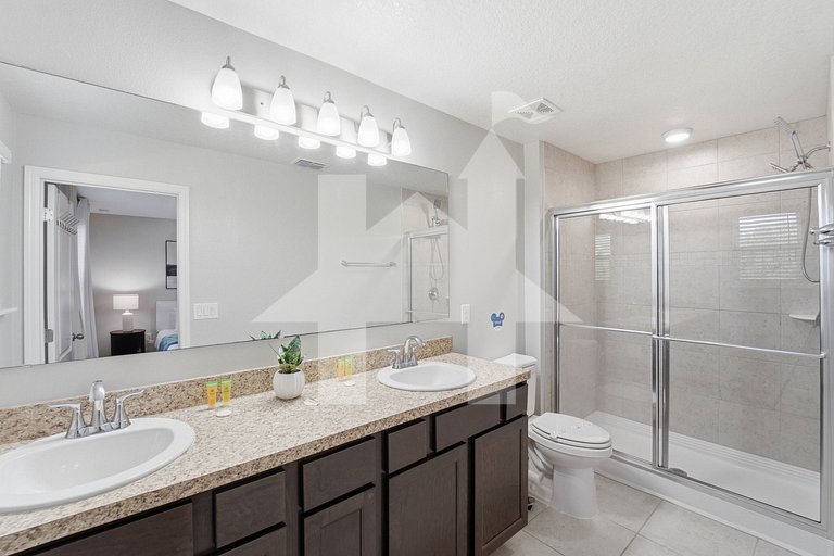 Vacation Home Near Disney - 3 Bedrooms