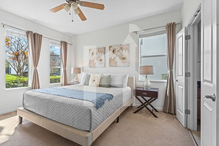 Vacation Home Near Disney - 4 Bedrooms