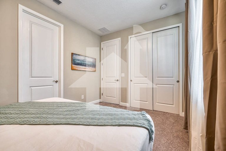 Vacation Home Near Disney - 4 Bedrooms