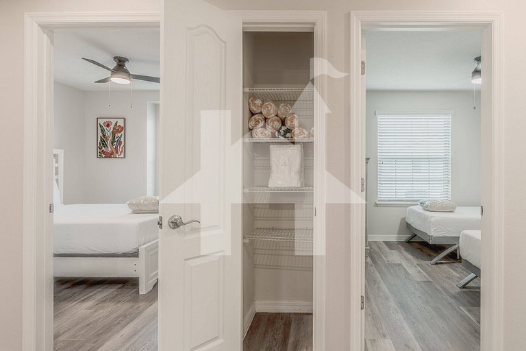 Vacation Home Near Disney - 5 Bedrooms