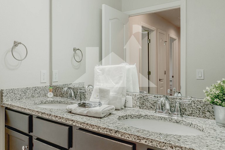 Vacation Home Near Disney - 5 Bedrooms