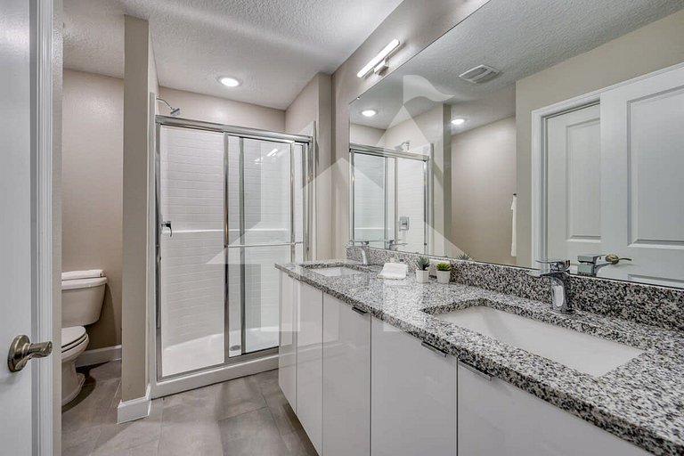 Vacation Home Near Disney - 5 Bedrooms