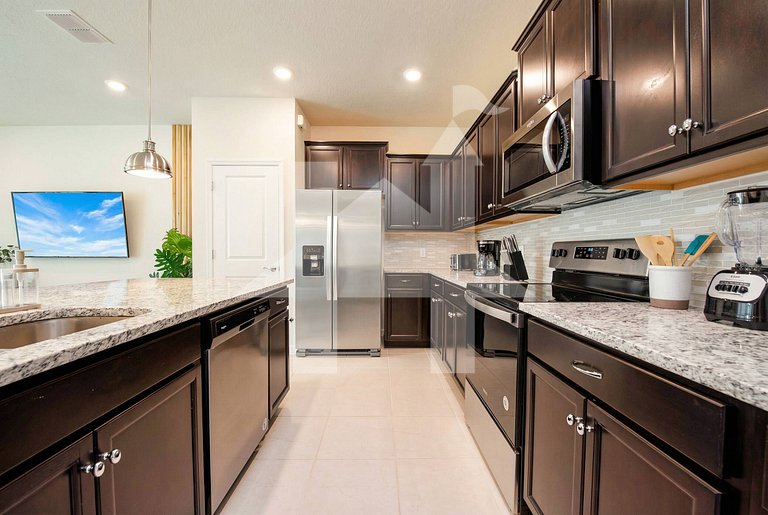 Vacation Home Near Disney - 5 Bedrooms