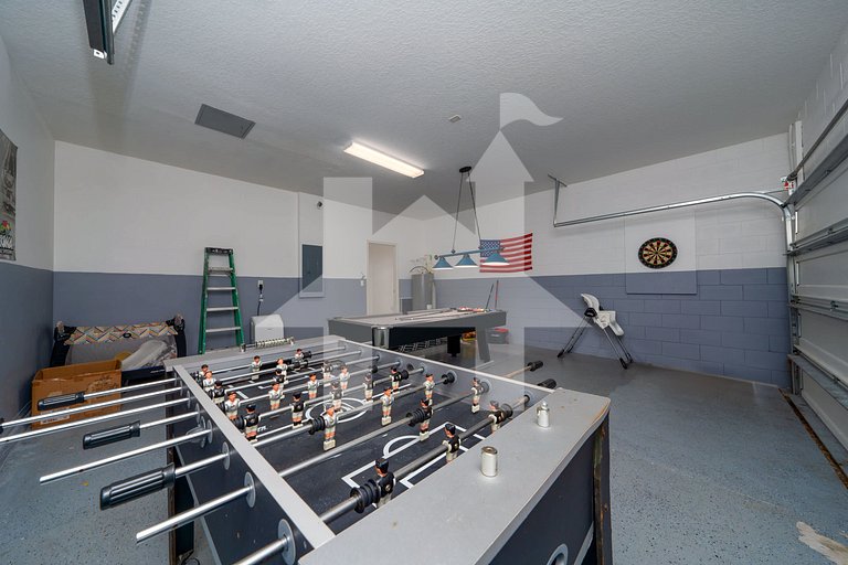Vacation Home Near Disney - 7 Bedrooms
