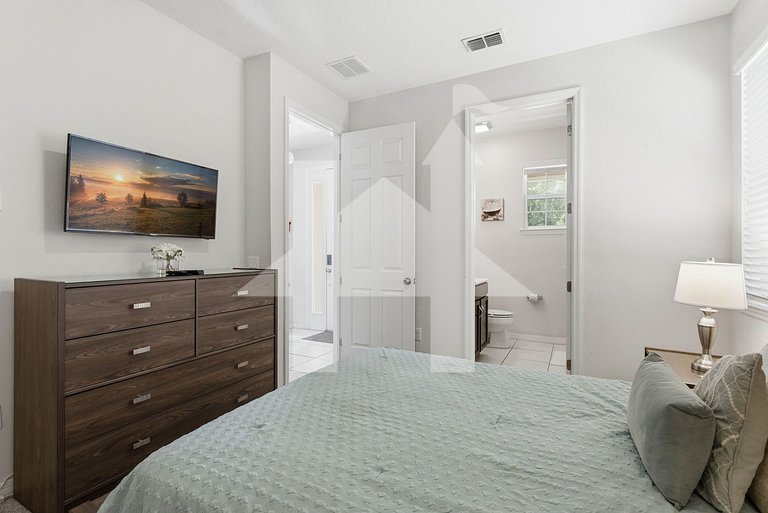 Vacation Home Near Disney - 4 Bedrooms