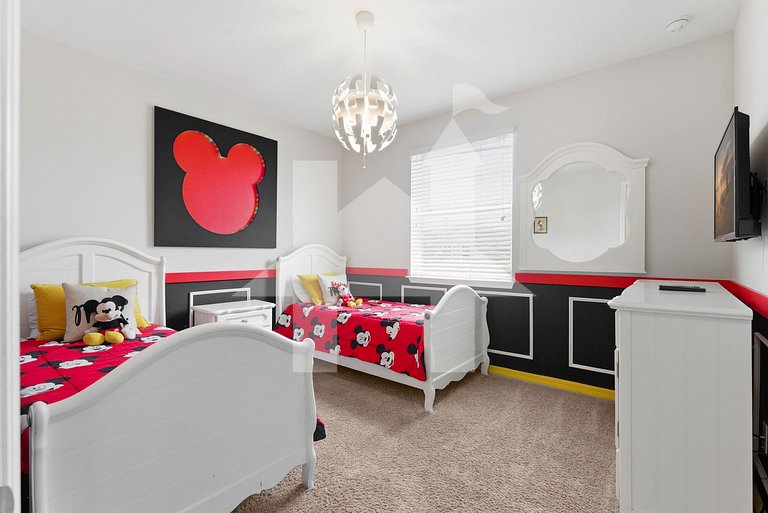 Vacation Home Near Disney - 4 Bedrooms