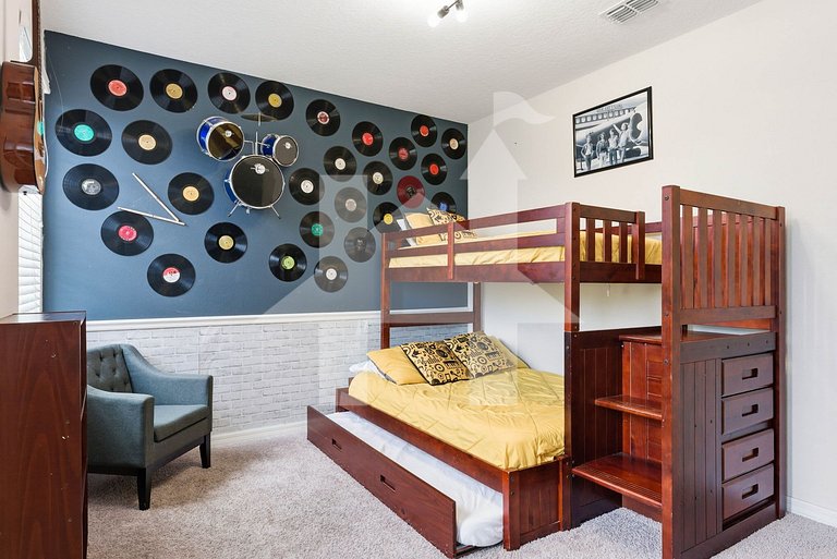 Vacation Home Near Disney - 4 Bedrooms