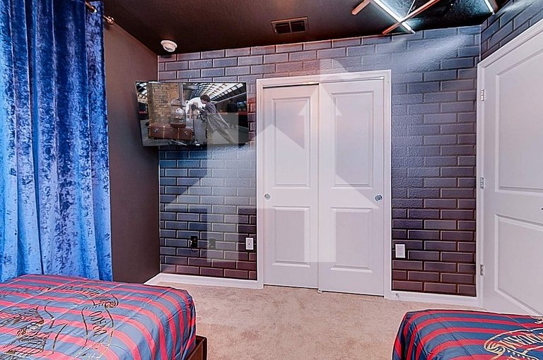 Vacation Home Near Disney - 5 Bedrooms