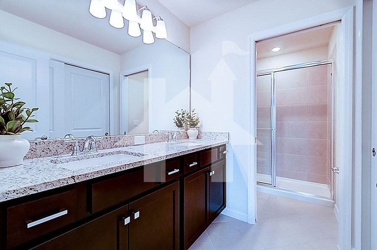 Vacation Home Near Disney - 5 Bedrooms