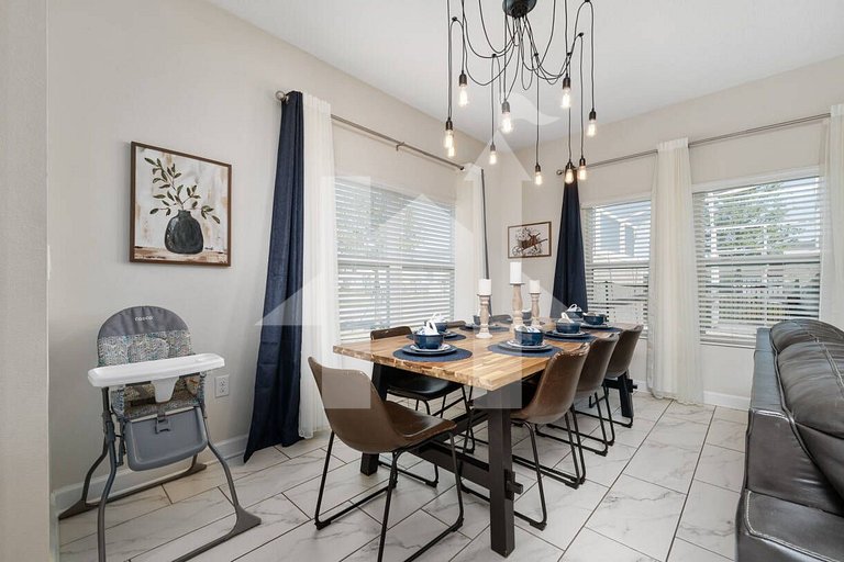 Vacation Home Near Disney - 5 Bedrooms