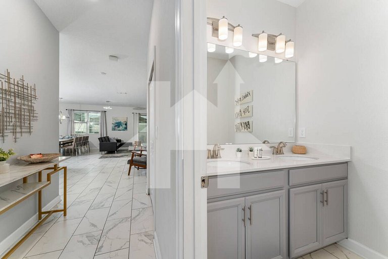 Vacation Home Near Disney - 4 Bedrooms