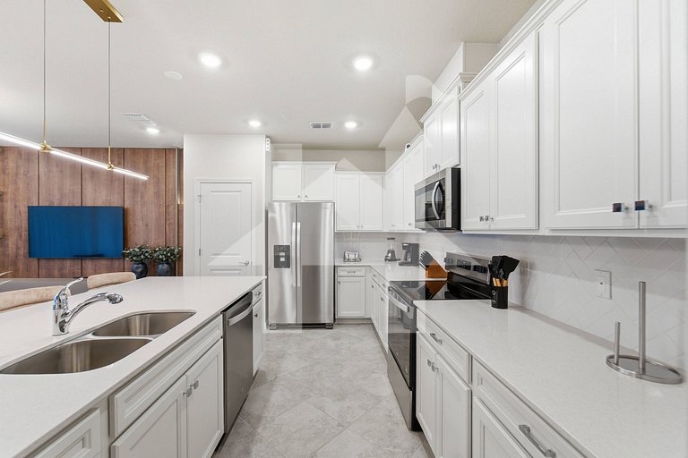 Vacation Home Near Disney - 5 Bedrooms