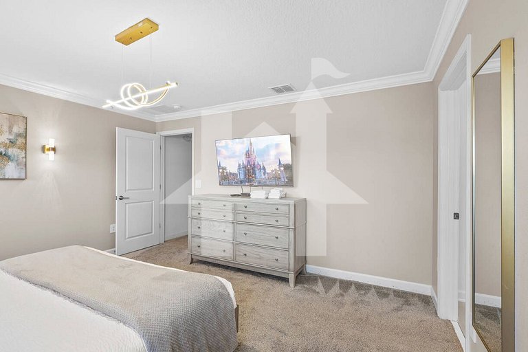 4BR Storey Lake Home Near Disney with Pool