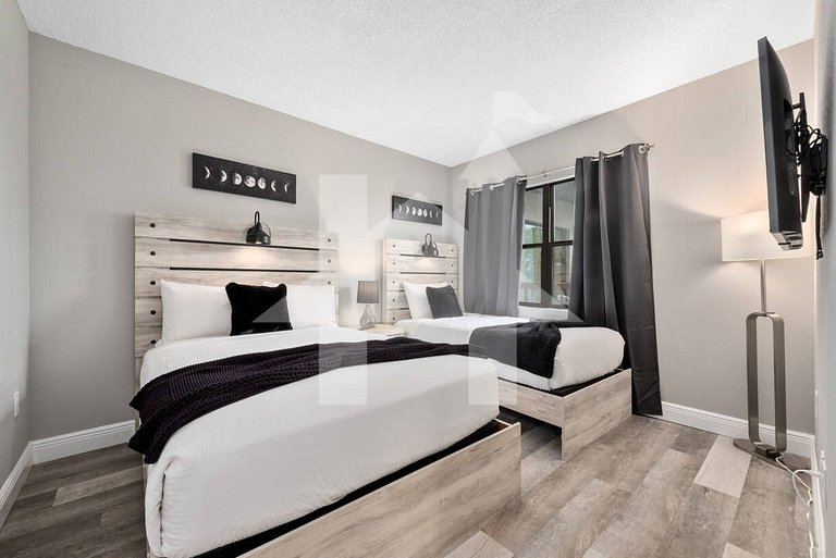 Vacation Home Near Disney - 2 Bedrooms