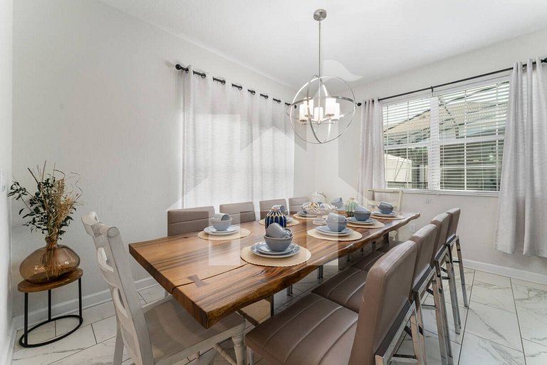 Vacation Home Near Disney - 5 Bedrooms