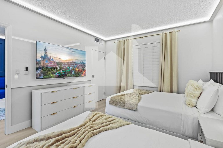 Suite c/ Vista Piscina + Parking Gratis