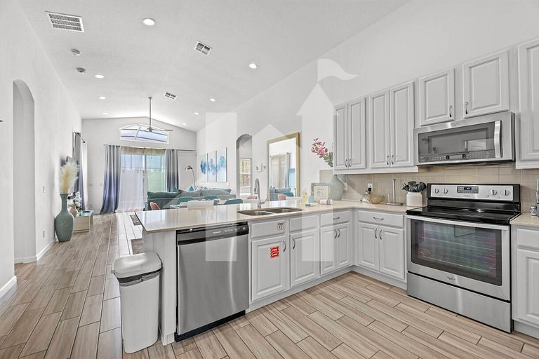 Vacation Home Near Disney - 4 Bedrooms
