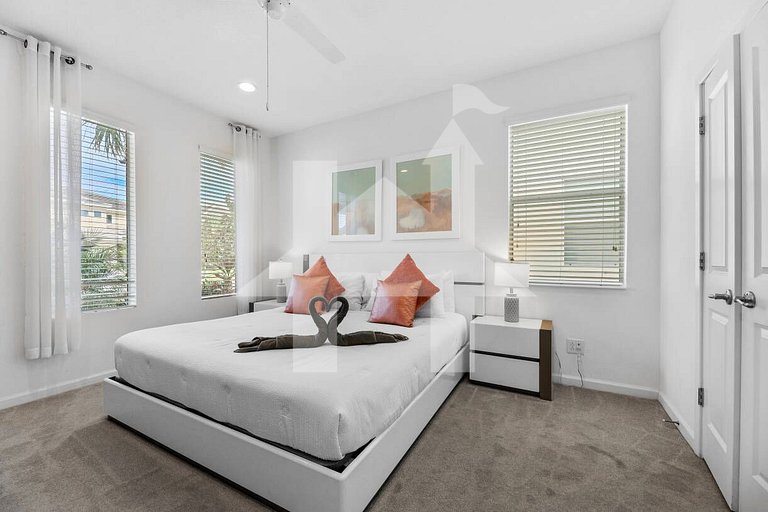 Vacation Home Near Disney - 4 Bedrooms