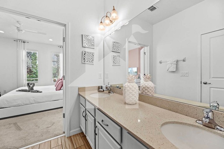 Vacation Home Near Disney - 4 Bedrooms