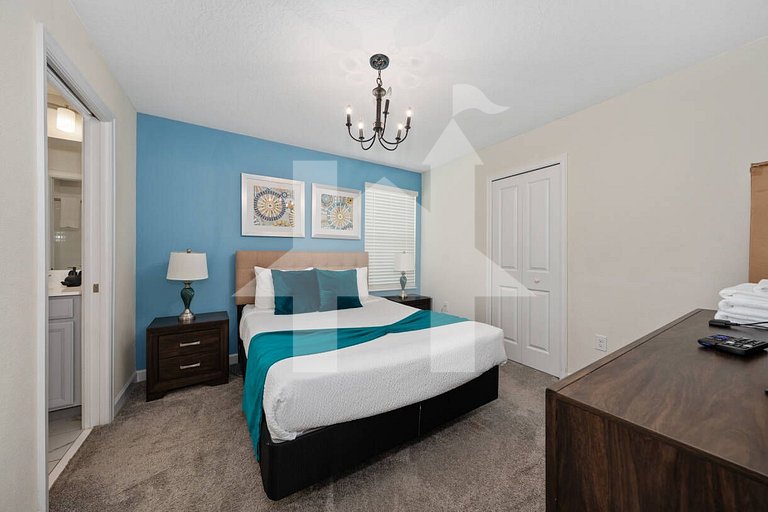 Vacation Home Near Disney - 6 Bedrooms