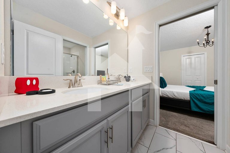 Vacation Home Near Disney - 6 Bedrooms