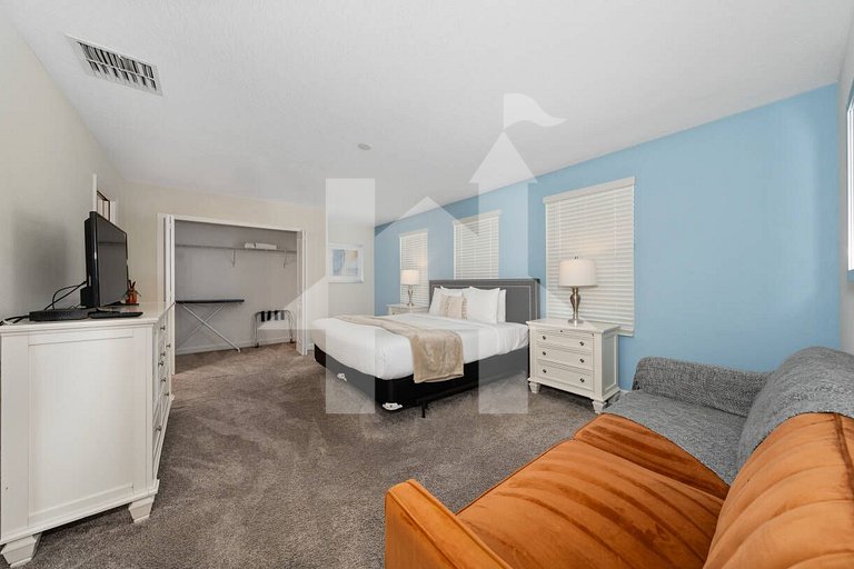 Vacation Home Near Disney - 6 Bedrooms