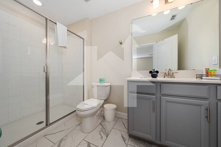 Vacation Home Near Disney - 6 Bedrooms