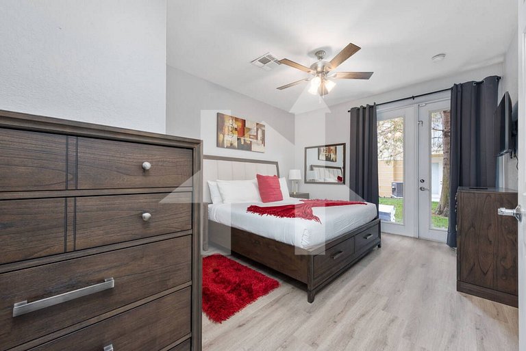 Vacation Home Near Disney - 3 Bedrooms