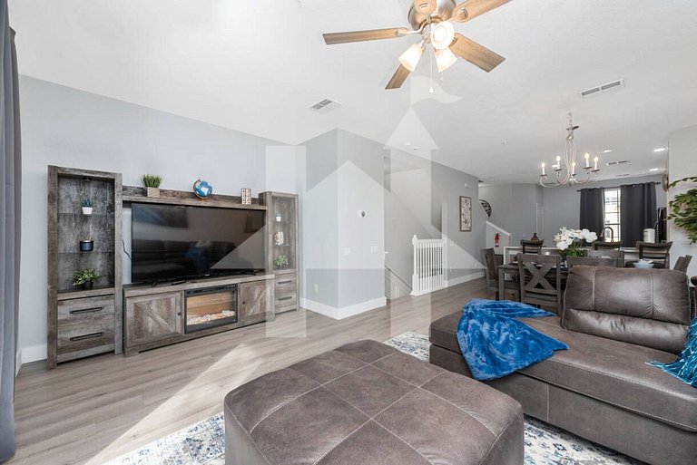 Vacation Home Near Disney - 3 Bedrooms