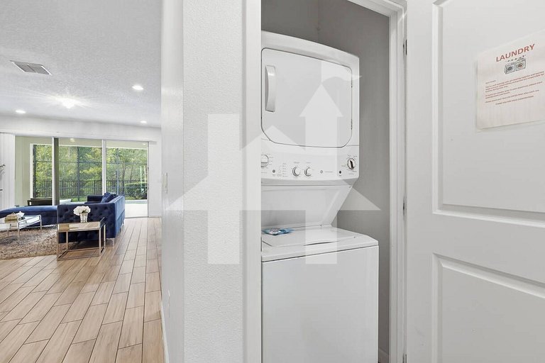 Vacation Home Near Disney - 8 Bedrooms