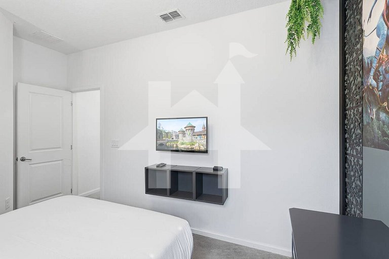 Vacation Home Near Disney - 8 Bedrooms